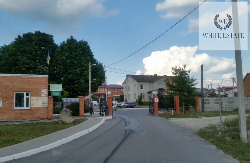 Продається таунхаус на Микулинецькій