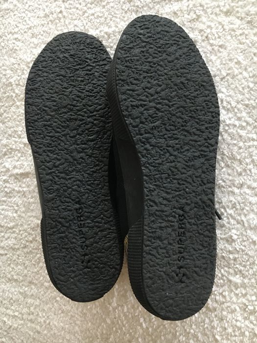 Ténis Superga Preto e Dourado