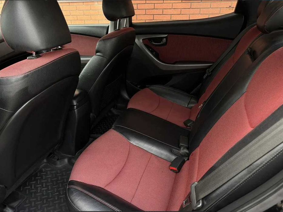Оренда Hyundai Elantra 2014р під власні потреби (можна під таксі)