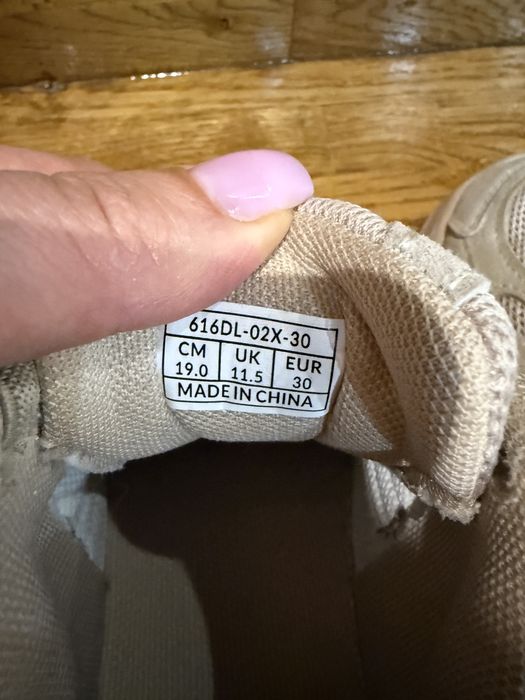 Продам кросівки для дівчинки Reserved