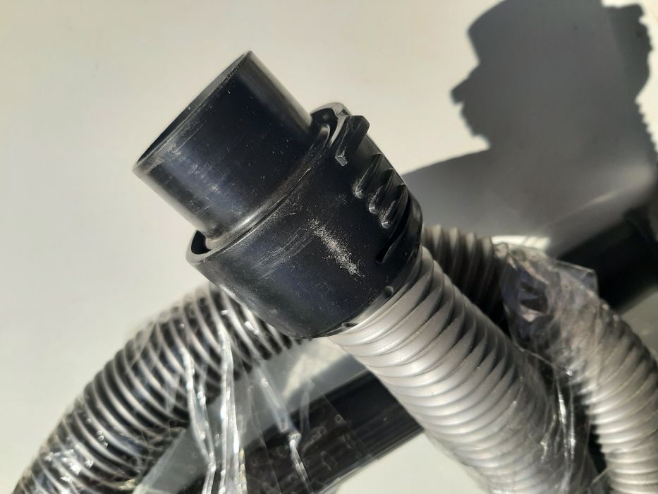 Щітка з шлангою до пилососу