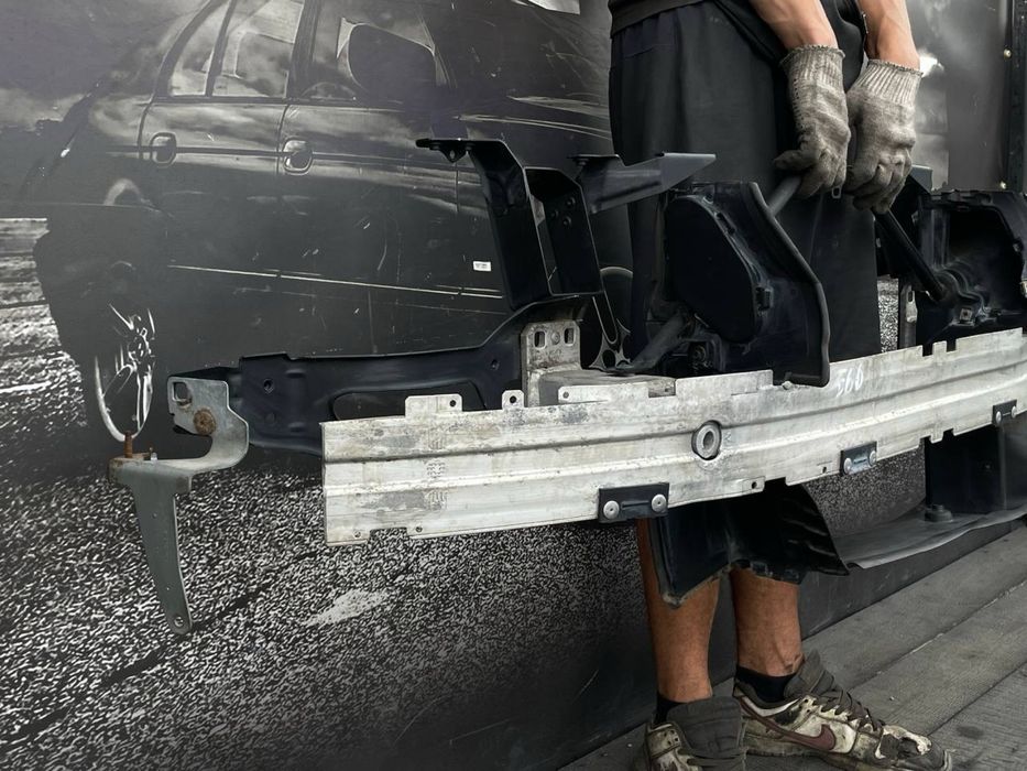 Підсилювач Бамперу BMW  E60 E61 В зборі Рест/Дорест Усилитель Бампера В зборе
