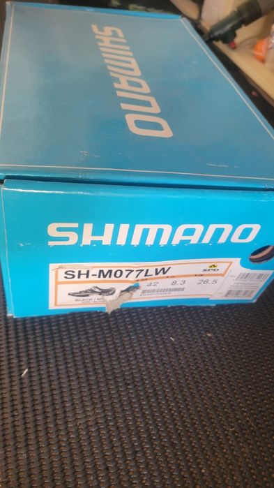 Vendo sapatos de ciclismo Shimano n 42  + pedais de encaixe