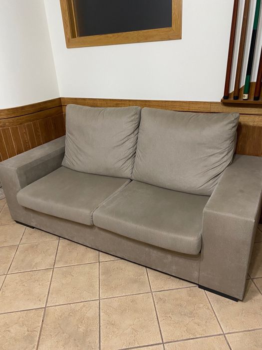 Sofá com pouco uso 2 lugares