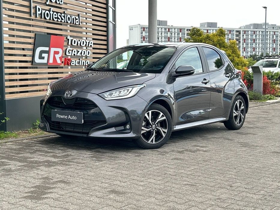 Toyota Yaris STYLE 1,5 VVT-i Hybryda. Bezwypadkowy. Niski przebieg. VAT 23%