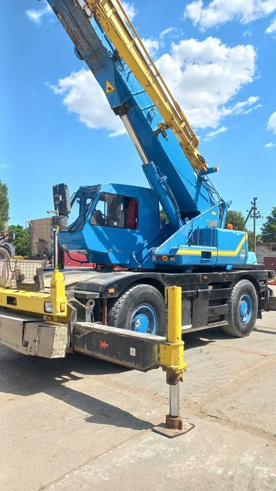 Автокран 25 тонн KATO CR-250