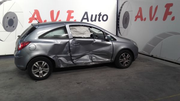 Para peças OPEL Corsa D
