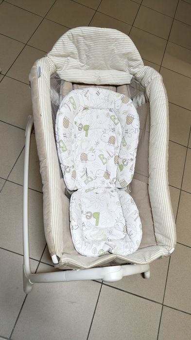 Kołyska z funkcją wibracji