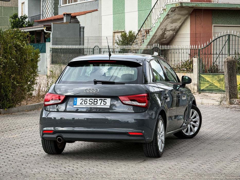 Audi A1 Sportback 1.4 TDI Sport Line — photo 2