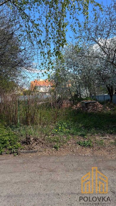 Продаж земельної ділянки, Набережна, Центр