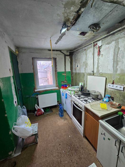 Продам часть дома Роганский ЖМ с кадастровым и приватизацией.