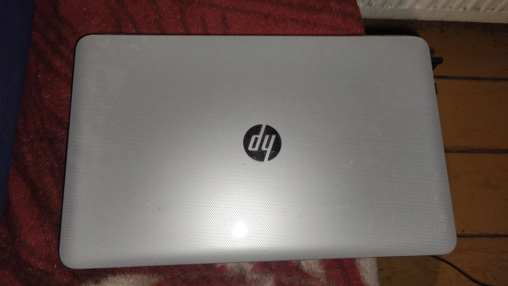 laptop HP 17 calowy
