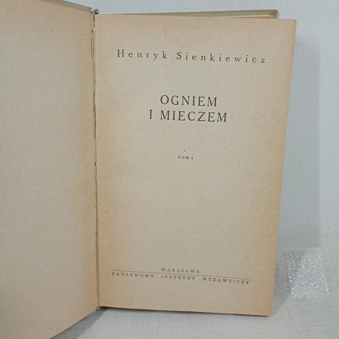 Ogniem i mieczem Tom 1. Henryk Sienkiewicz