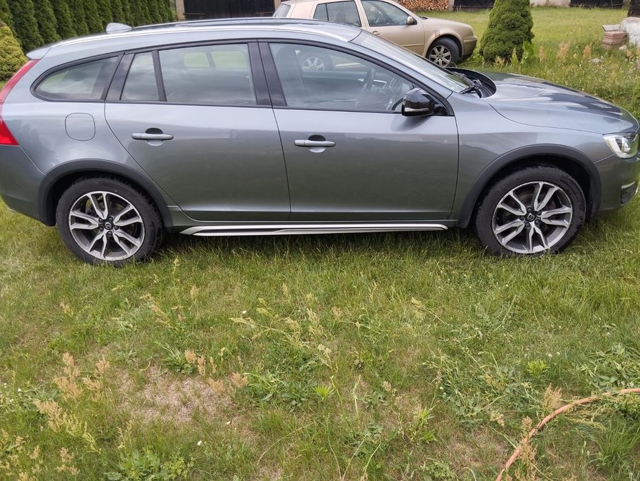 Volvo V60 Cross Cantry 2.0d 150km