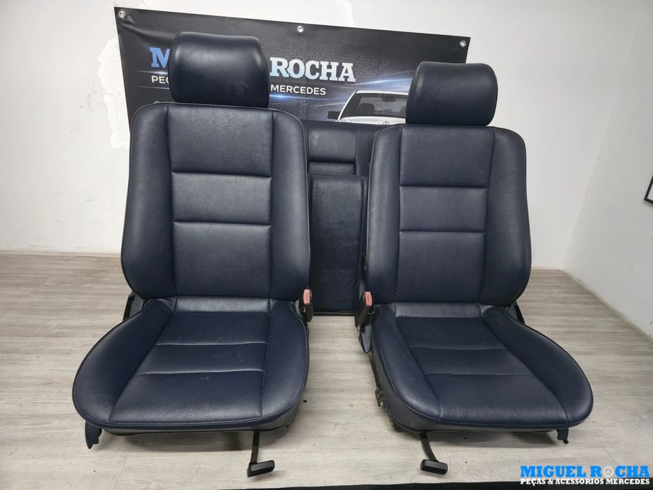 Conjunto de bancos e forras couro azul Mercedes W202
