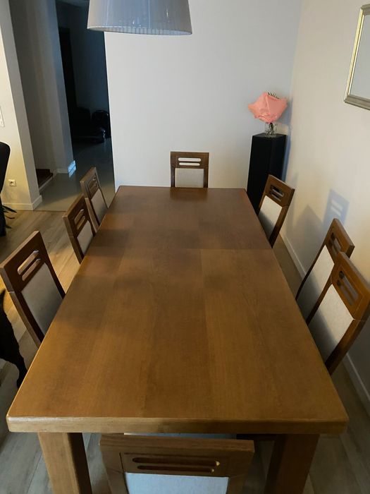 Stół dębowy z krzesłami do jadalni