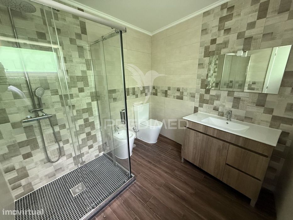 Apartamento T1 com Logradouro - Alcanena