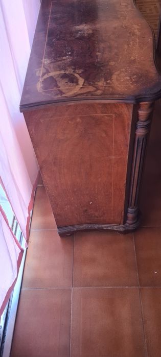 Aparador para restaurar