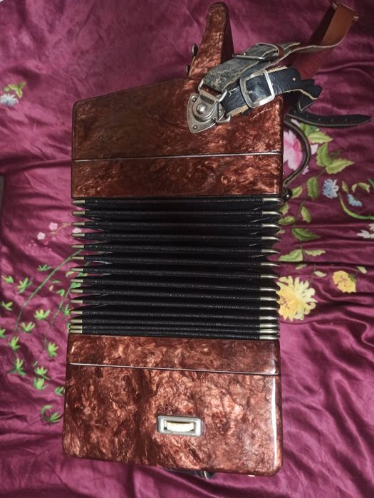 Баян Тула 202 в робочому хорошому стані