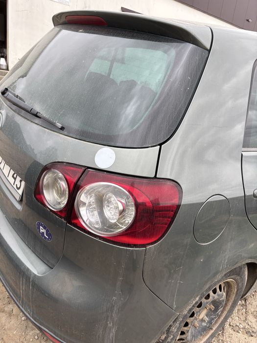 Volkswagien Golf 1,6 benzyna