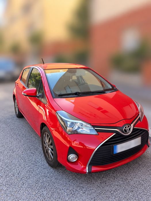 Toyota Yaris 1.0 Gasolina 2016 114mil kms foto 2