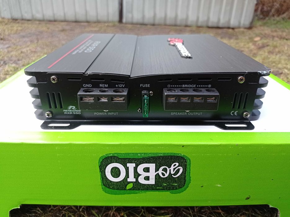 Subwoofer Tuba Skrzynia Basowa Wzmacniacz RENEGADE Moc 300RMS