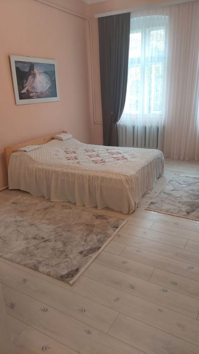 Подобово 1 кімнатна квартира в  центрі  -вул. О. Кобилянської,