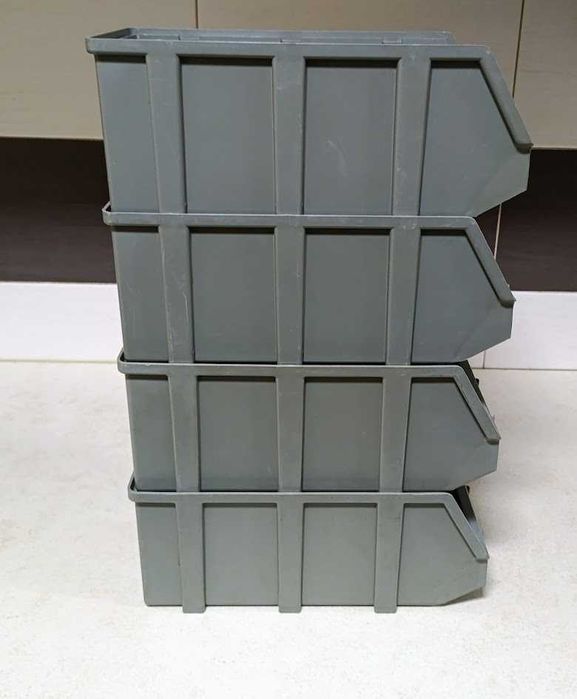 Caixas de stock arrumação plásticas empilháveis ou montáveis