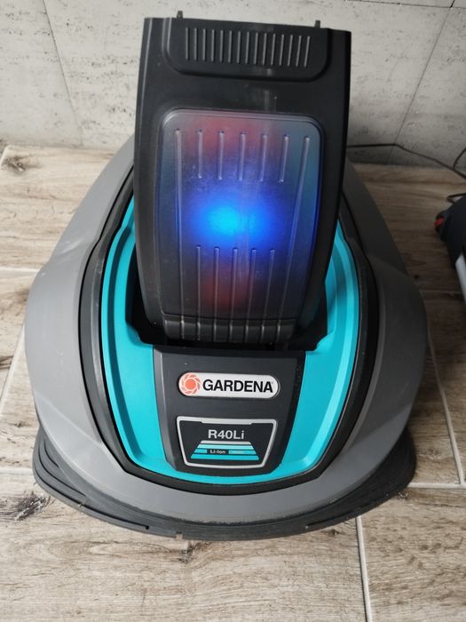 Robot Gardena Lr40i + daszek Gardena