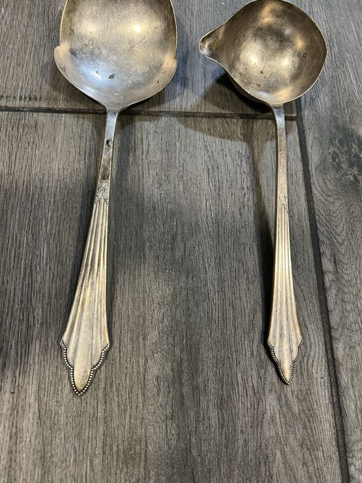 Zestaw posrebrzanych chochelek, wazówek prl