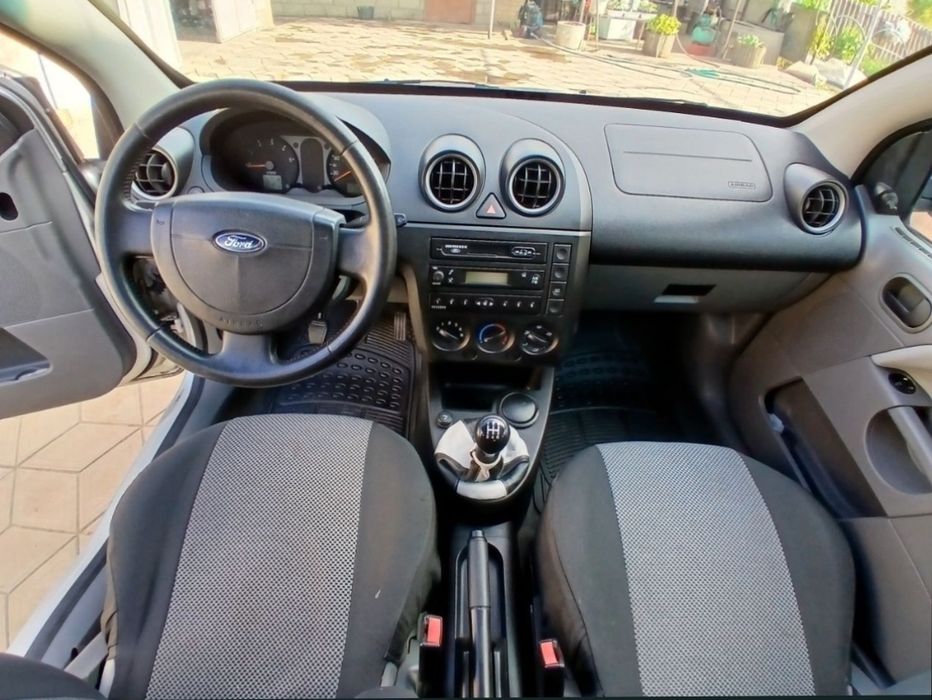 Продам Ford fiesta