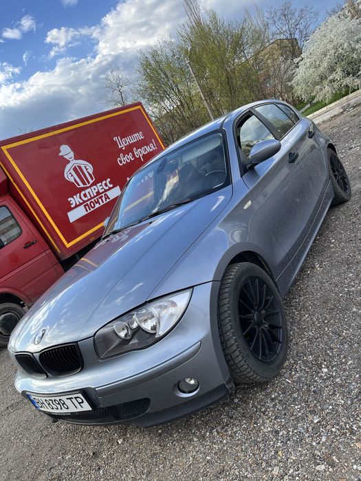 Bmw 1 2006  год газ/бензин