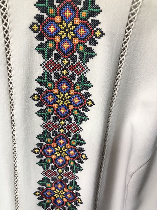 Вишивана сукня