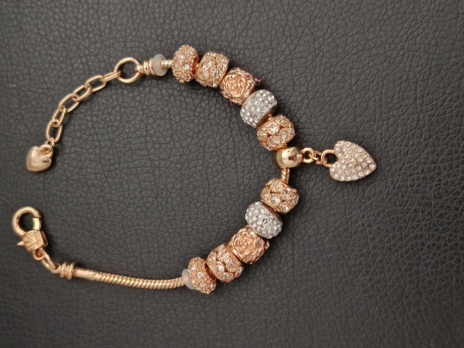 Elegancka bransoletka typu Pandora