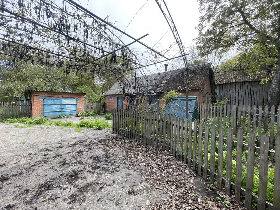 Будинок в центрі Куземина