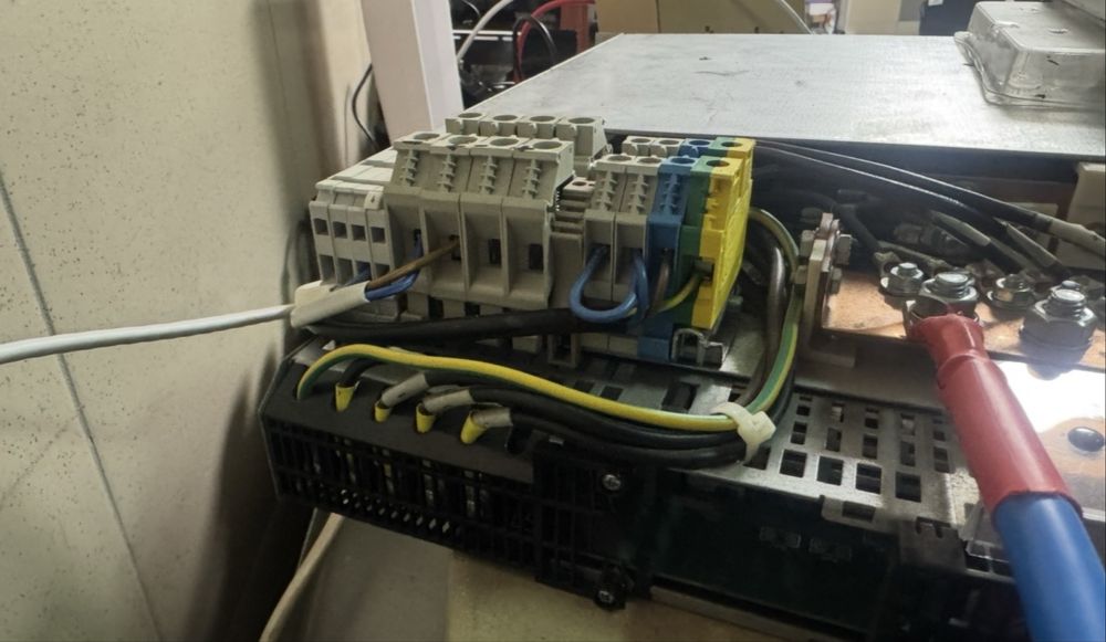 Швидка зарядка для Lifepo 48V, Eltek Flatpack 2  6КВт на три модулі