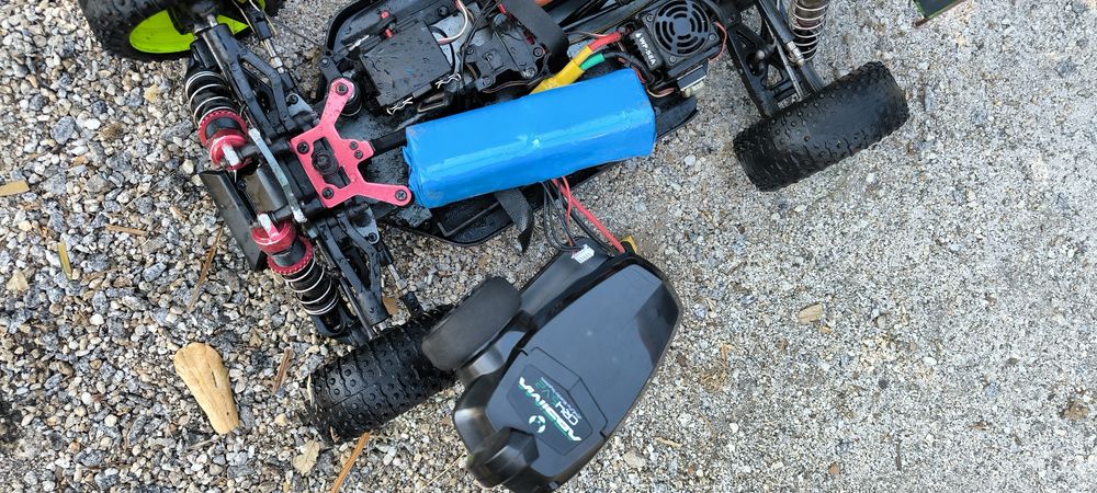 Carro RC 1:8  4s Reely pronto a andar