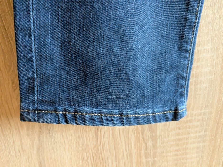 Жіночі джинси Levi's 724 модель