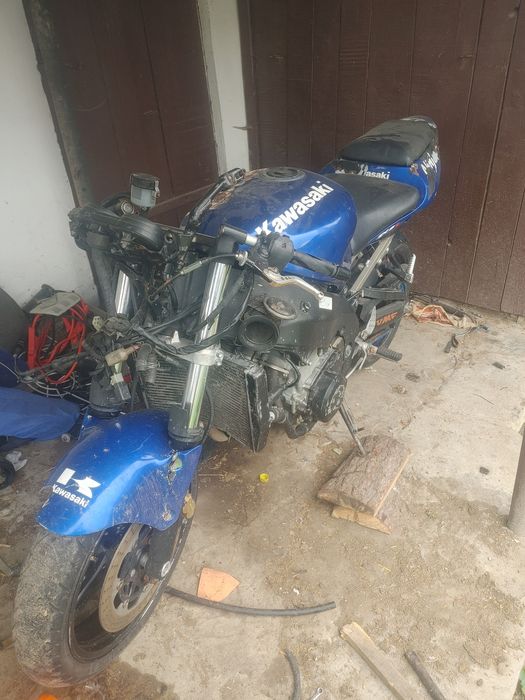 Продам Kawasaki zx9r 2002