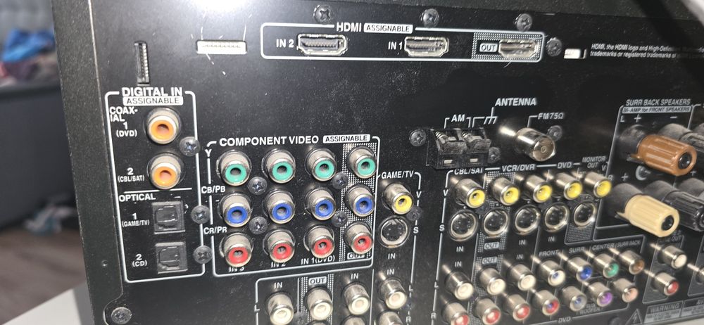 Amplituner onkyo