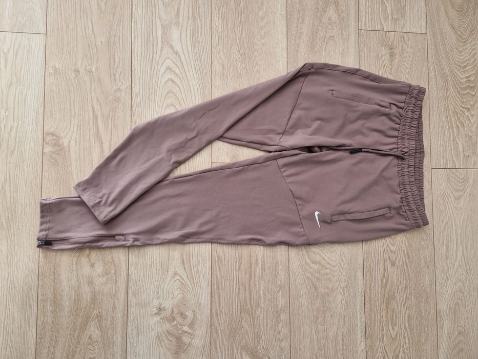 Spodnie dresowe damskie Nike rozm M