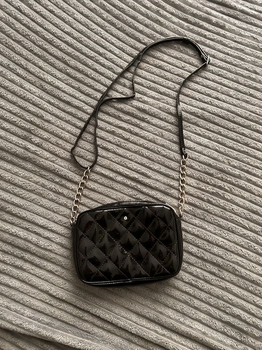 Mala czarna torebka skórzana Wojewodzic