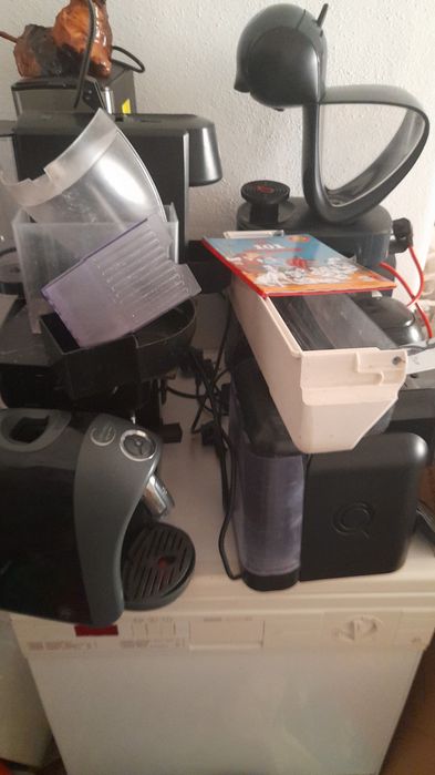 Varias máquinas de café