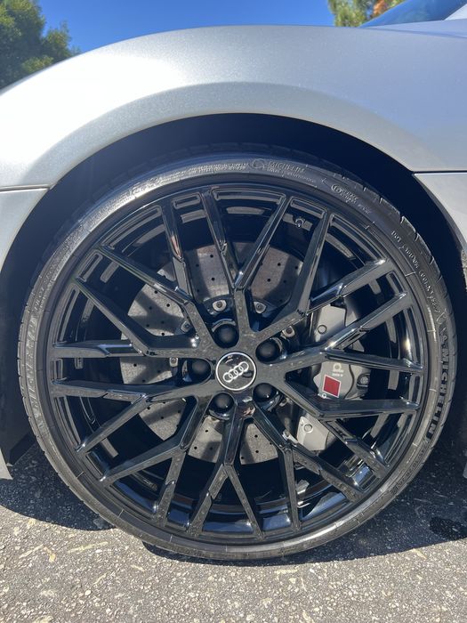 Audi r8 v10 plus