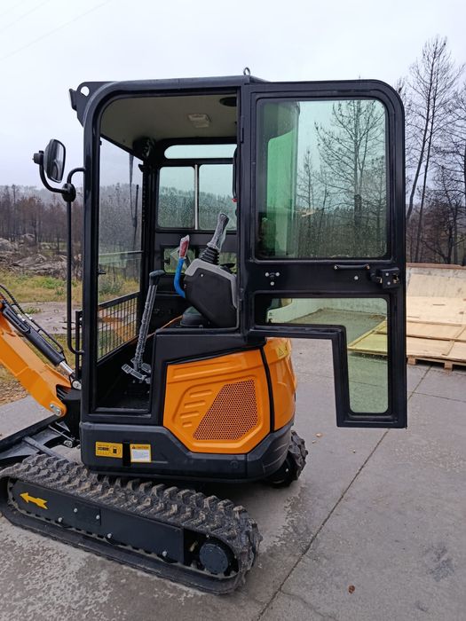 Mini Giratória Nova