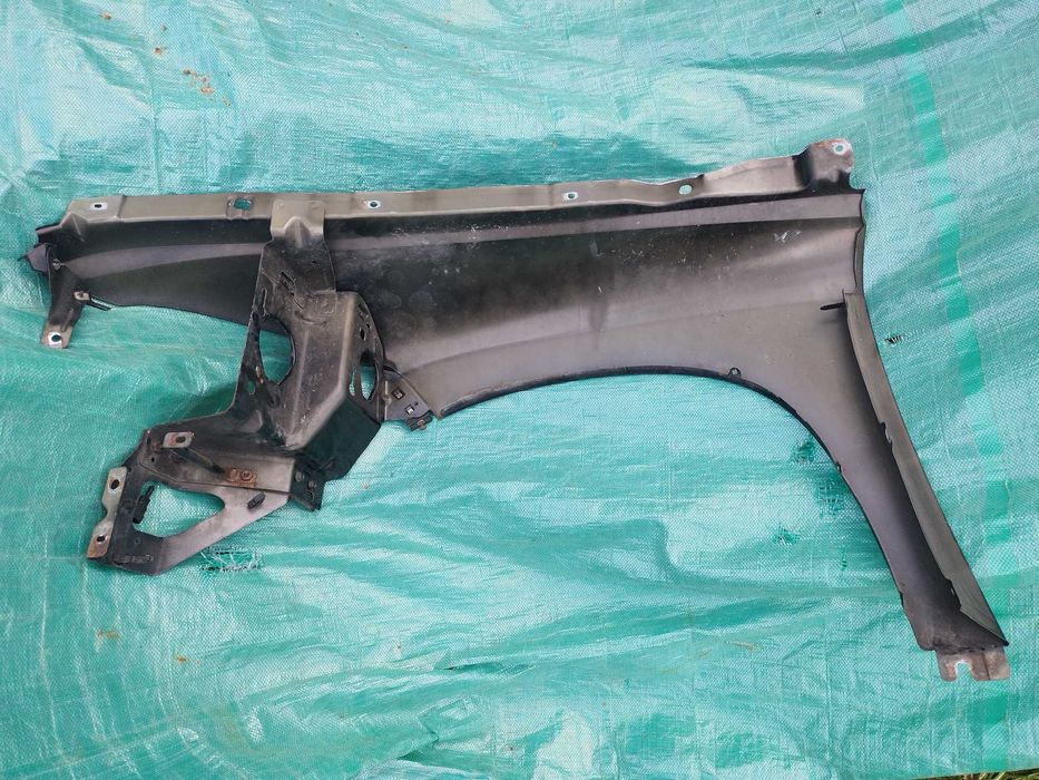 Крила передні chevrolet HHR