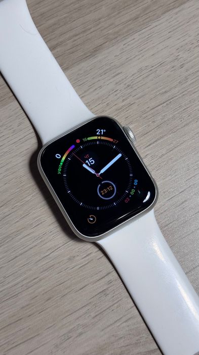 Apple Watch Series 5 (40 mm)