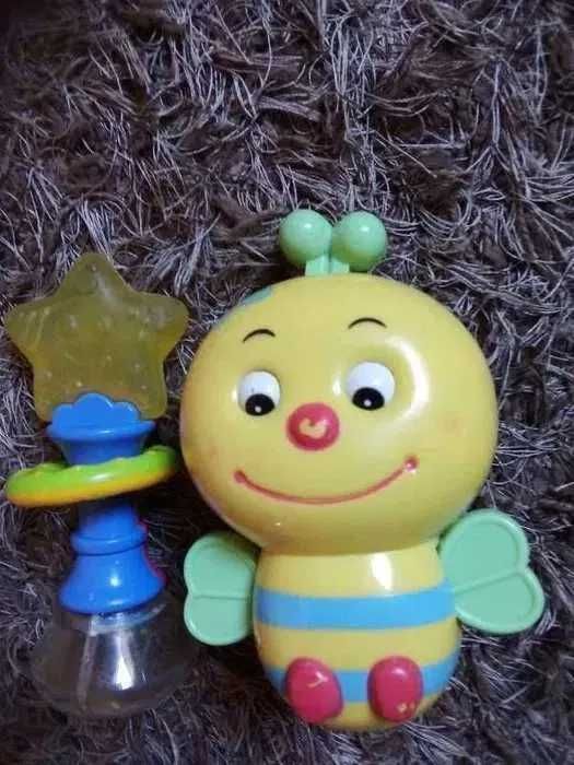 Pszczoła grająca gratis gryzak plus grzechotka