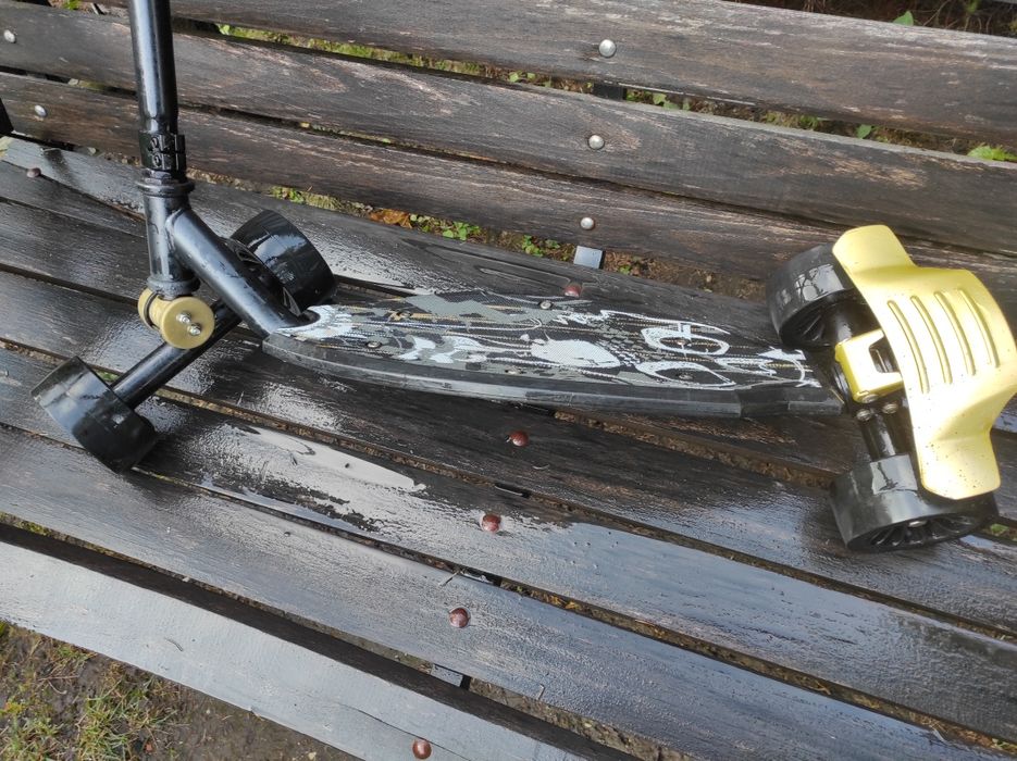 Hulajnoga czterokołowa