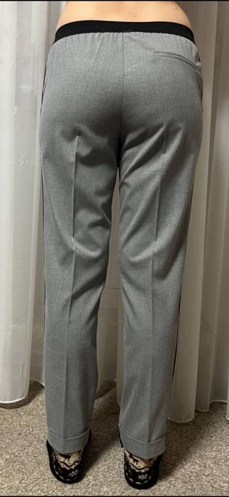 Стильные брюки для девушек